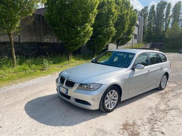 Bmw 325 325i cat Touring Attiva