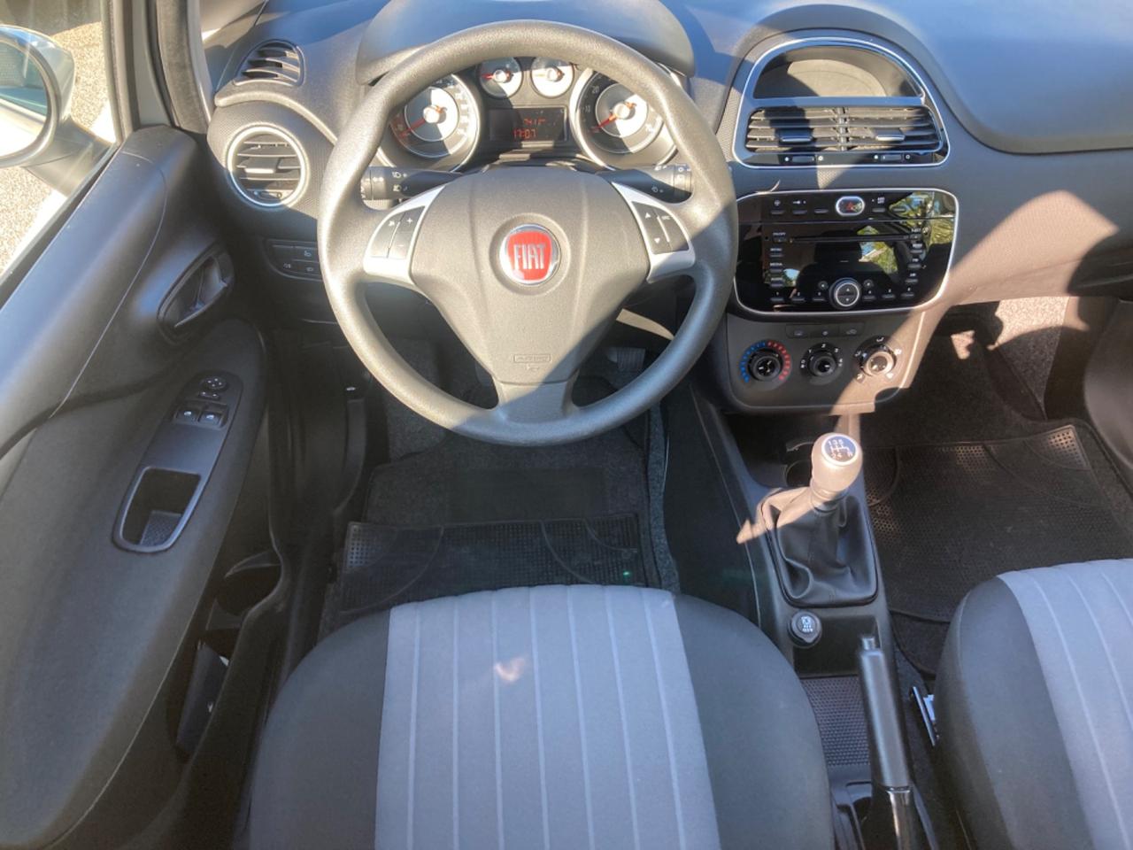 FIAT GRANDE PUNTO (KM 7.238) NUOVA DI FABBRICA
