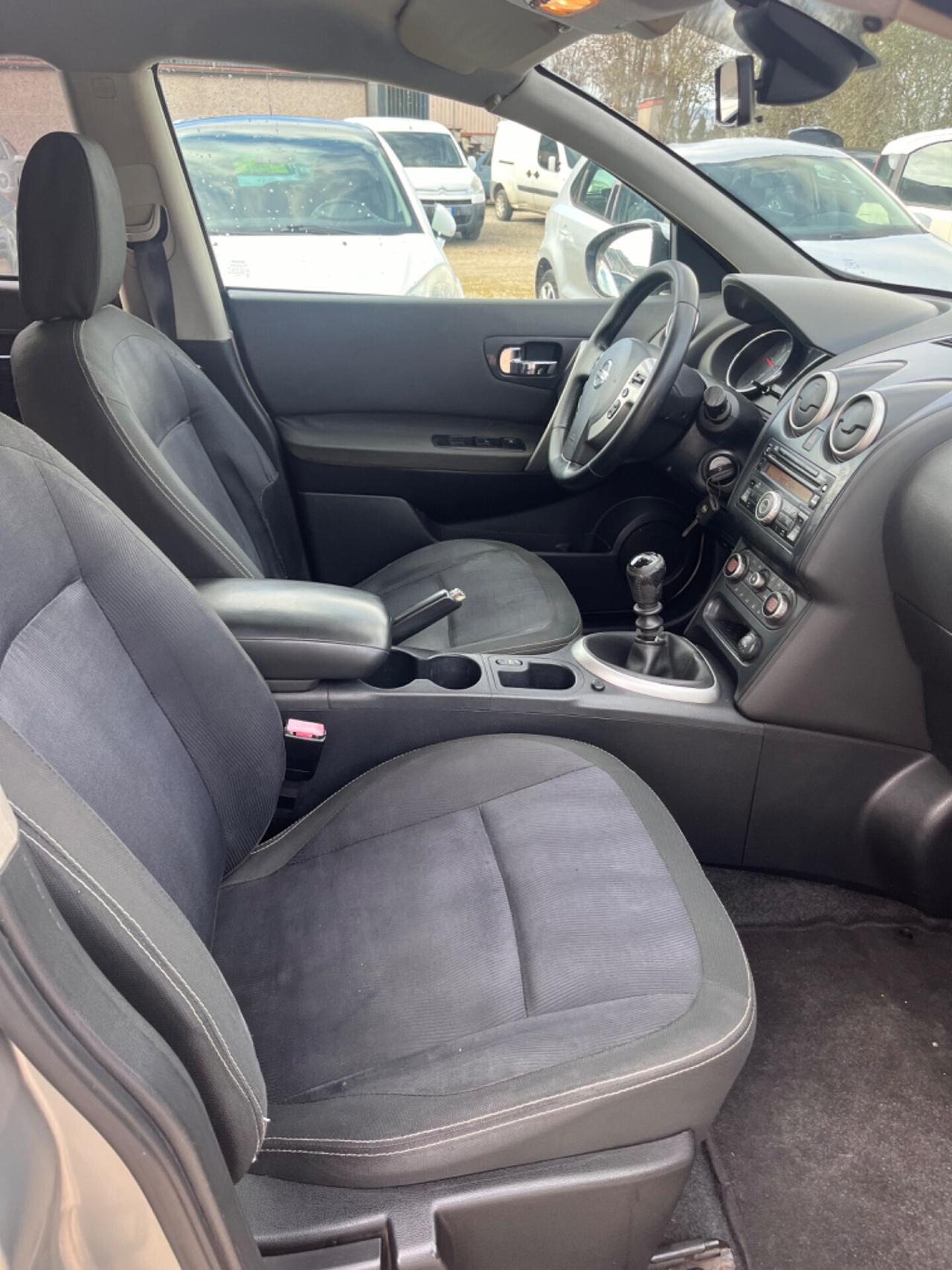 Nissan Qashqai 1.5 dCi PERFETTA SI NEOPATENTATI