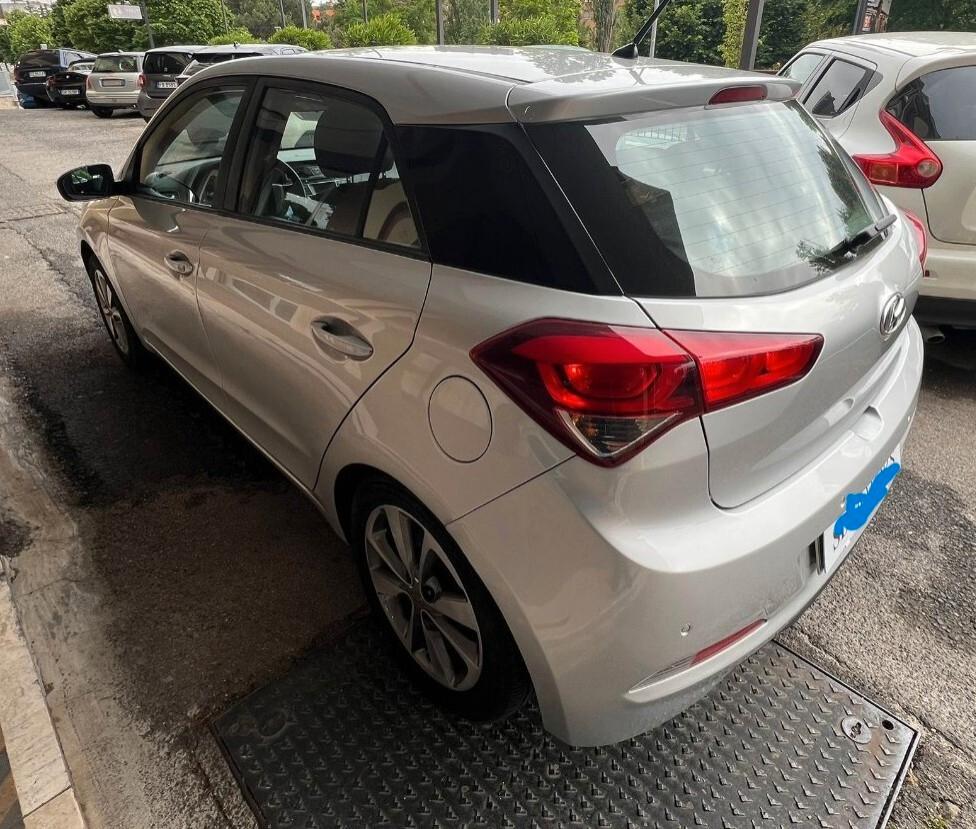 HYUNDAI i20 1.2 84 CV 5 porte comfort