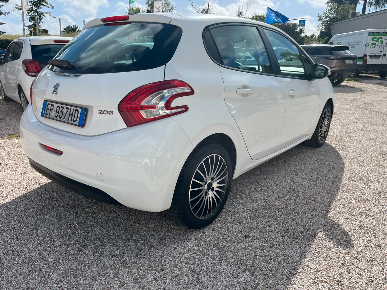 Peugeot 208 1.4 HDi 68 CV 5 porte Allure