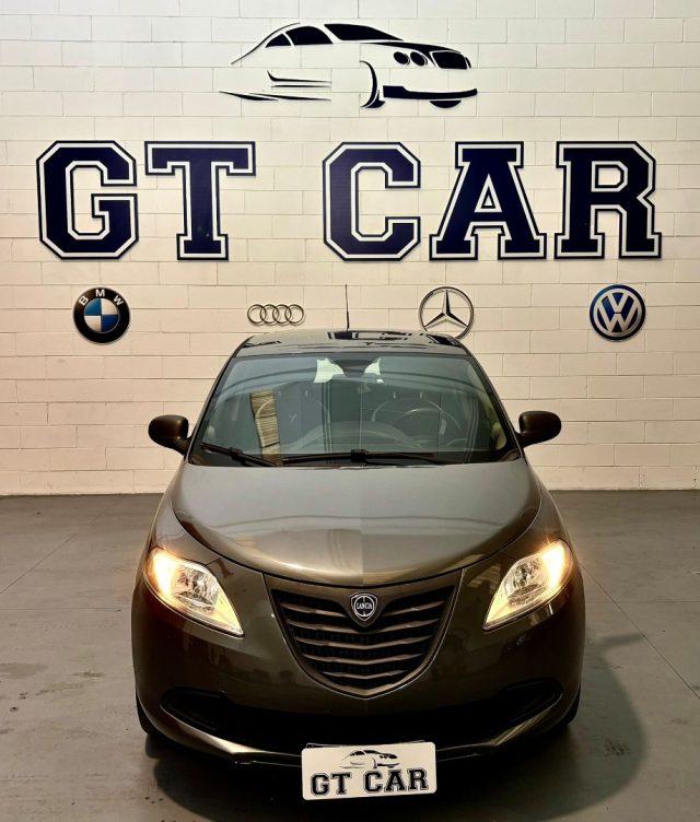 LANCIA Ypsilon 1.2 69 CV 5 porte Platinum ADATTA A NEPATENTATI