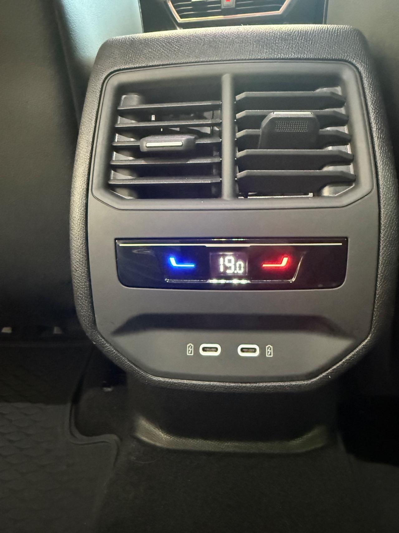 Cupra Formentor 1.5 tsi 150cv dsg LUCI SOFFUSE,TELECAMERA,NAVI,APPLE CARPLAY,ANDROID AUTO,PELLE PARZIALE