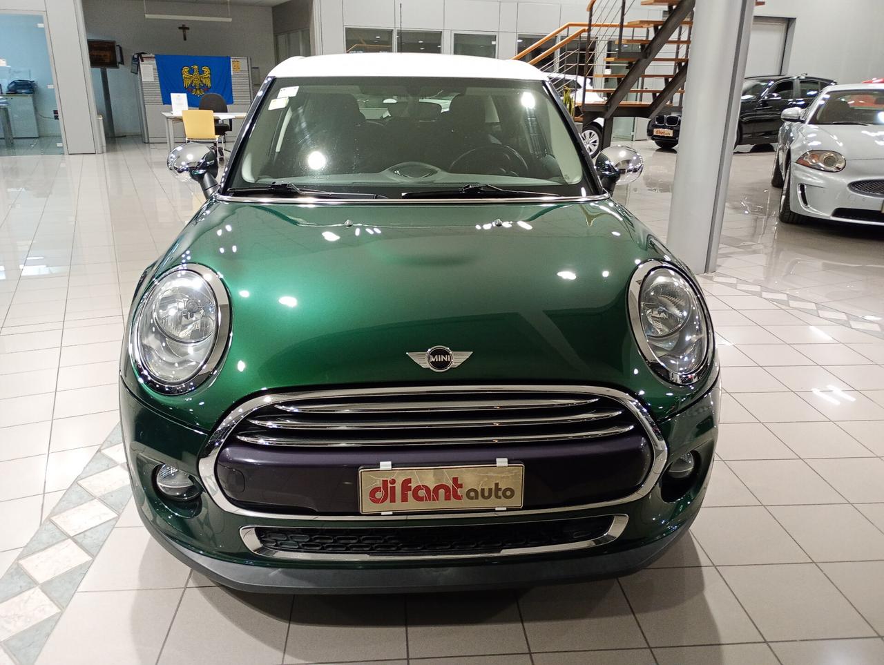Mini Cooper D 1.5 5P