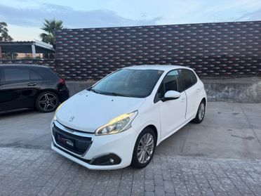 Peugeot 208 PureTech 82 5p. GPL Allure