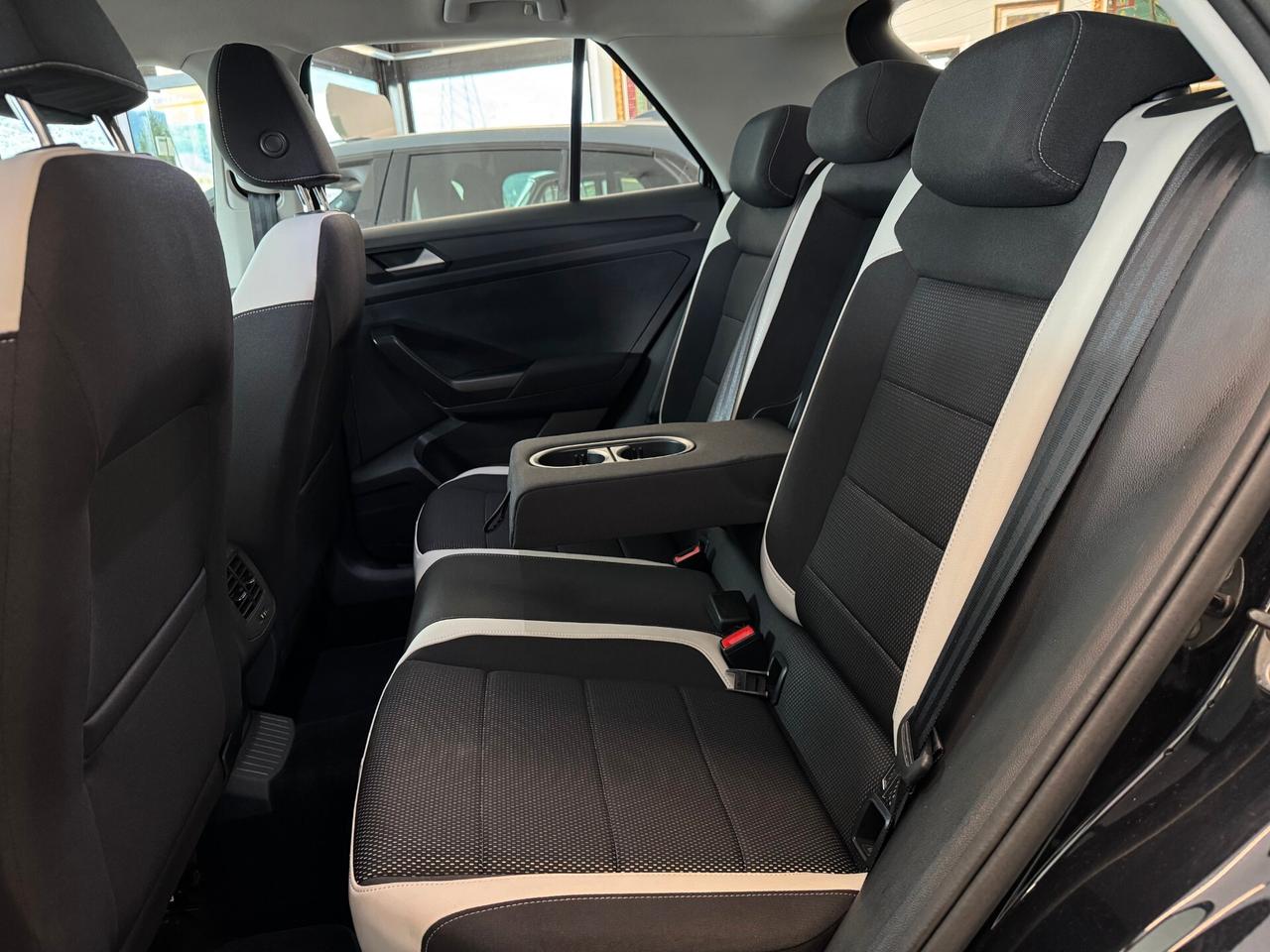 VOLKSWAGEN T-ROC 2.0cc 150CV 4X4 AUTOMATICO DSG