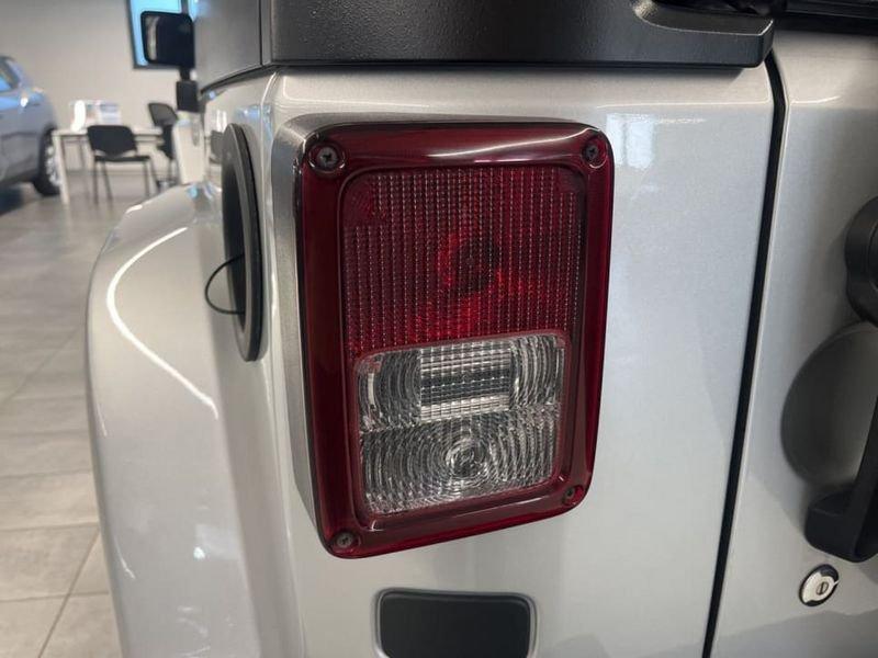 Jeep Wrangler UNLIMITED 2.8 CRD SAHARA AUTO