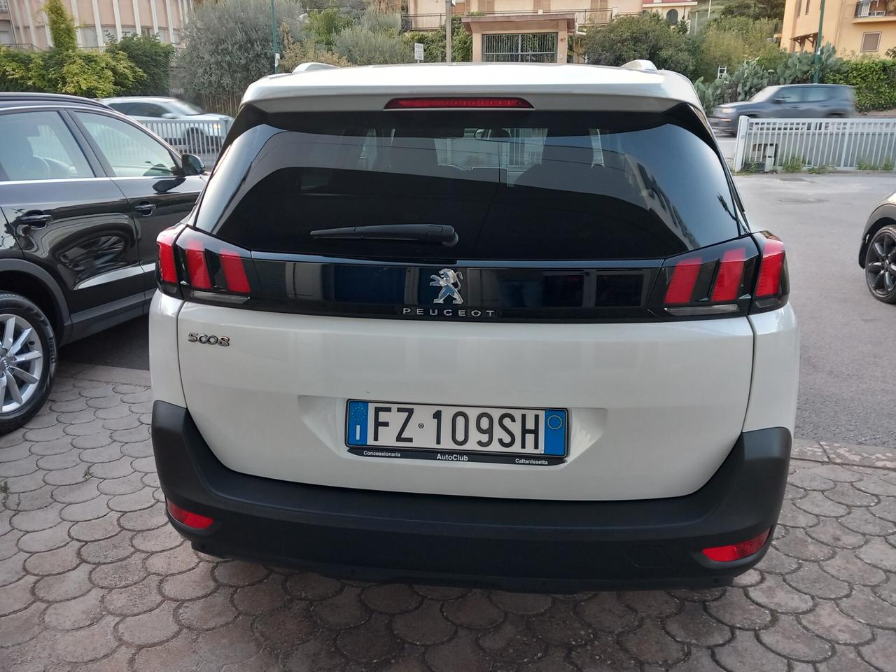 Peugeot 5008 BlueHDi 130 cv