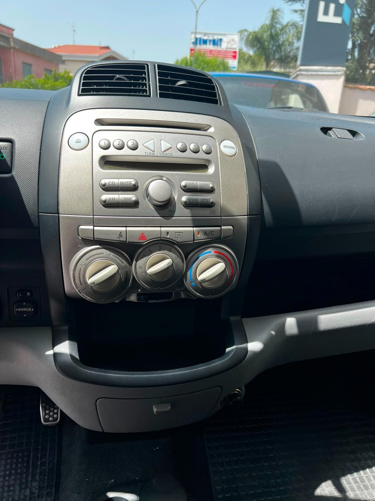 Daihatsu Sirion 1.0 Hiro Green Powered NEOPATENTATI