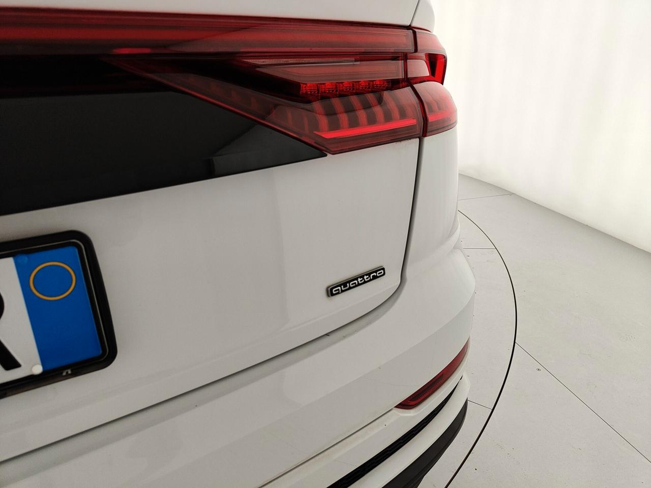 Audi Q8 55 TFSI e quattro tiptronic Sport