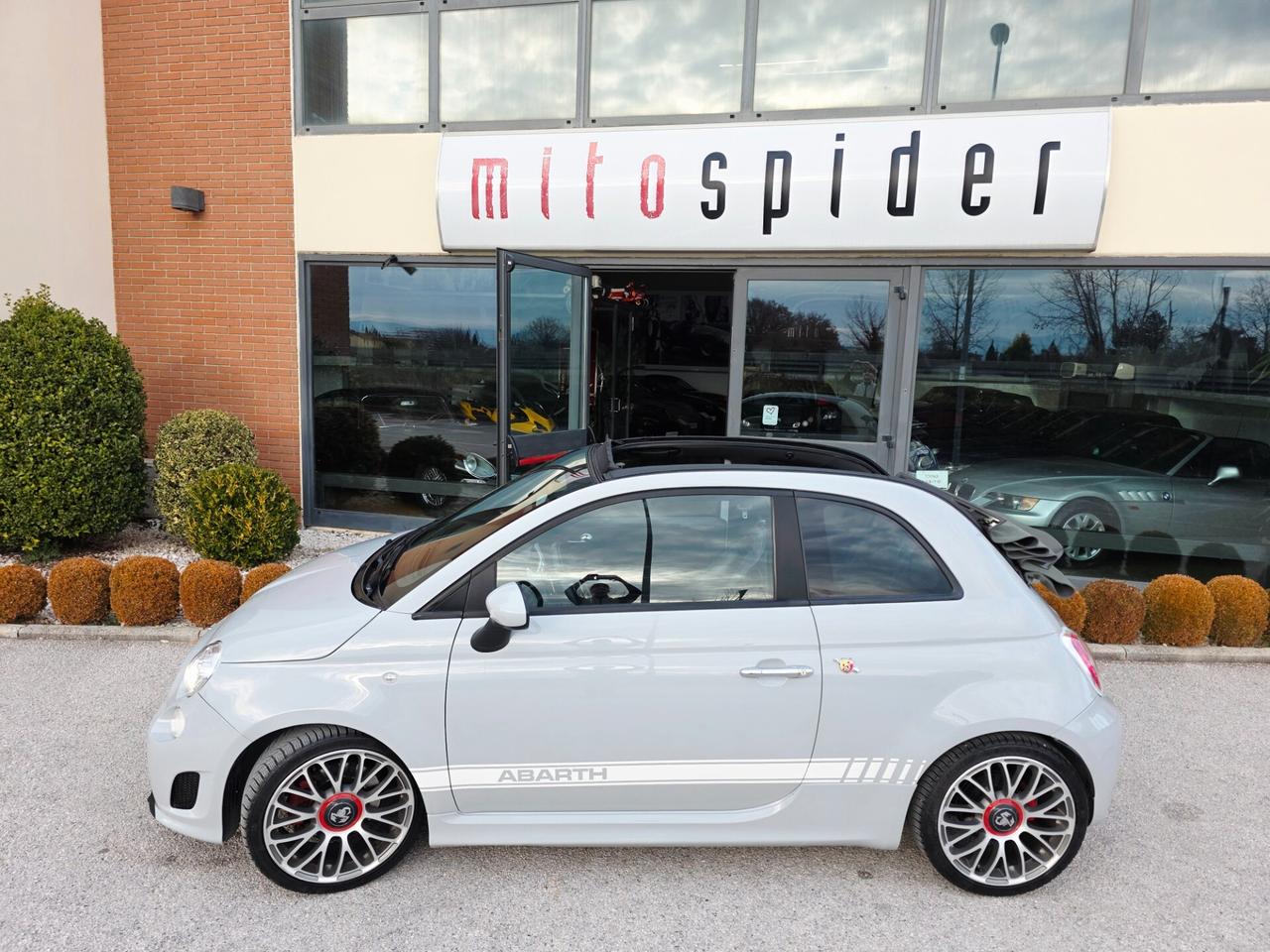 Abarth 500 C 1.4 Turbo T-Jet MTA tagliando e distribuzione fatta