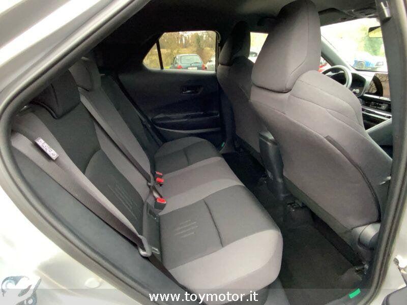 Toyota C-HR (2023-) 1.8 HV Trend