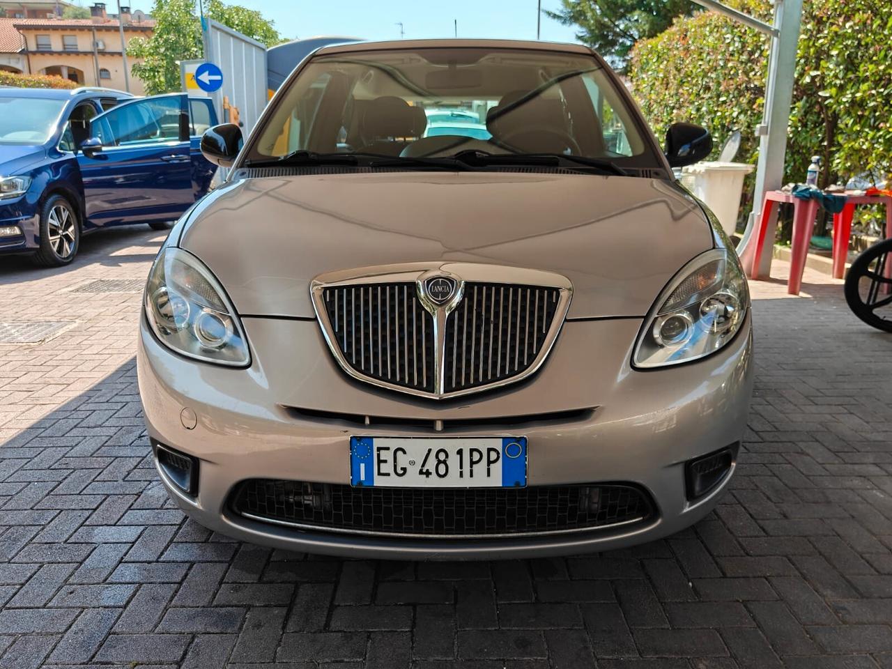 Lancia Ypsilon