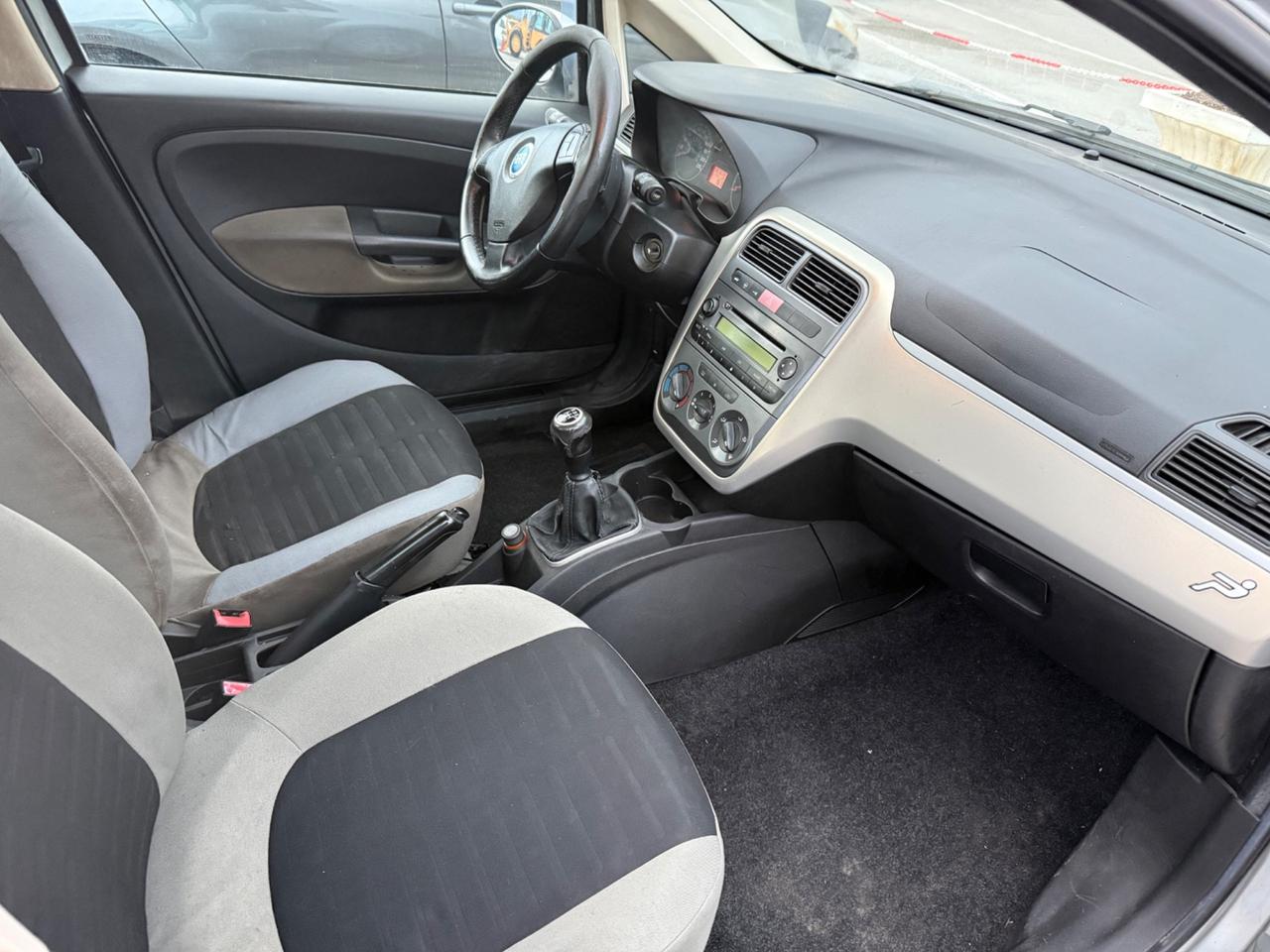 Fiat Grande Punto 1.3 MJT 75 CV 5 porte Dynamic