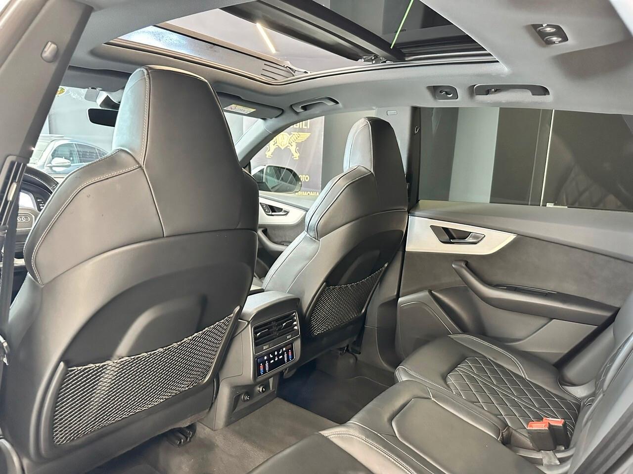 AUDI Q8 50 TDI 286 CV TETTO S LINE FULL