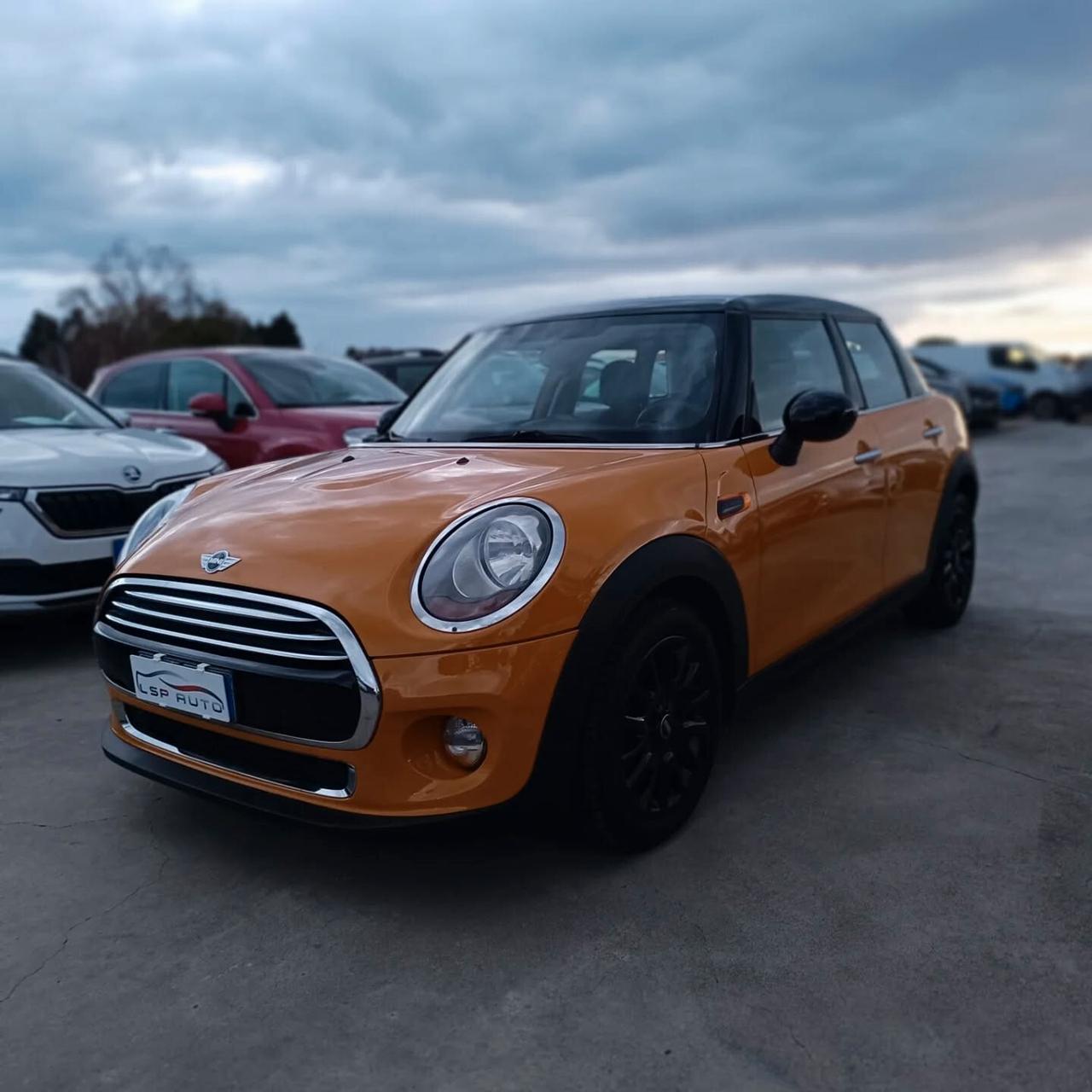 Mini 1.5 One D SOLI 85.000KM BLACKPACK