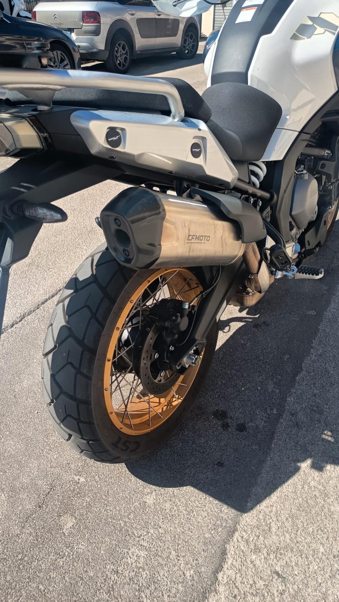 Cf Moto 700MT