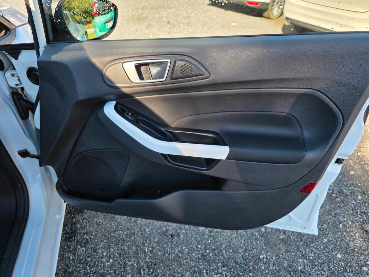Ford Fiesta 1.5 TDCi Black & White Edition