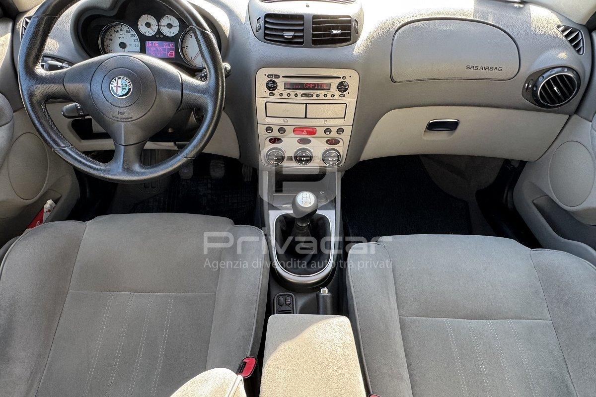 ALFA ROMEO 147 1.9 JTD (115) 5 porte Distinctive