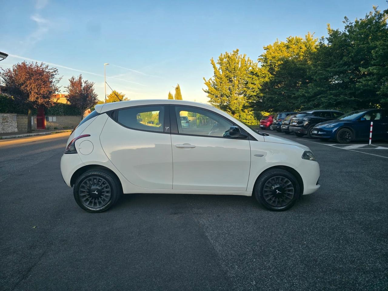 Lancia Ypsilon 1.2 69 CV 5 porte GPL Ecochic Silver