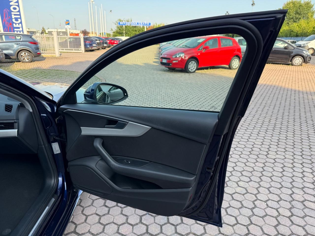 Audi A4 Avant 40 TDI quattro S tronic Business Advanced