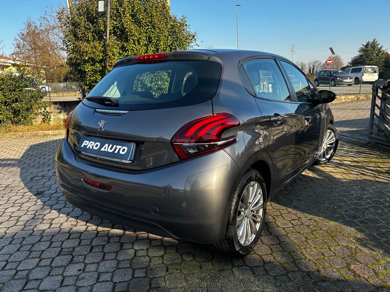 Peugeot 208 BlueHDi 100 S&S 5 porte GT Line
