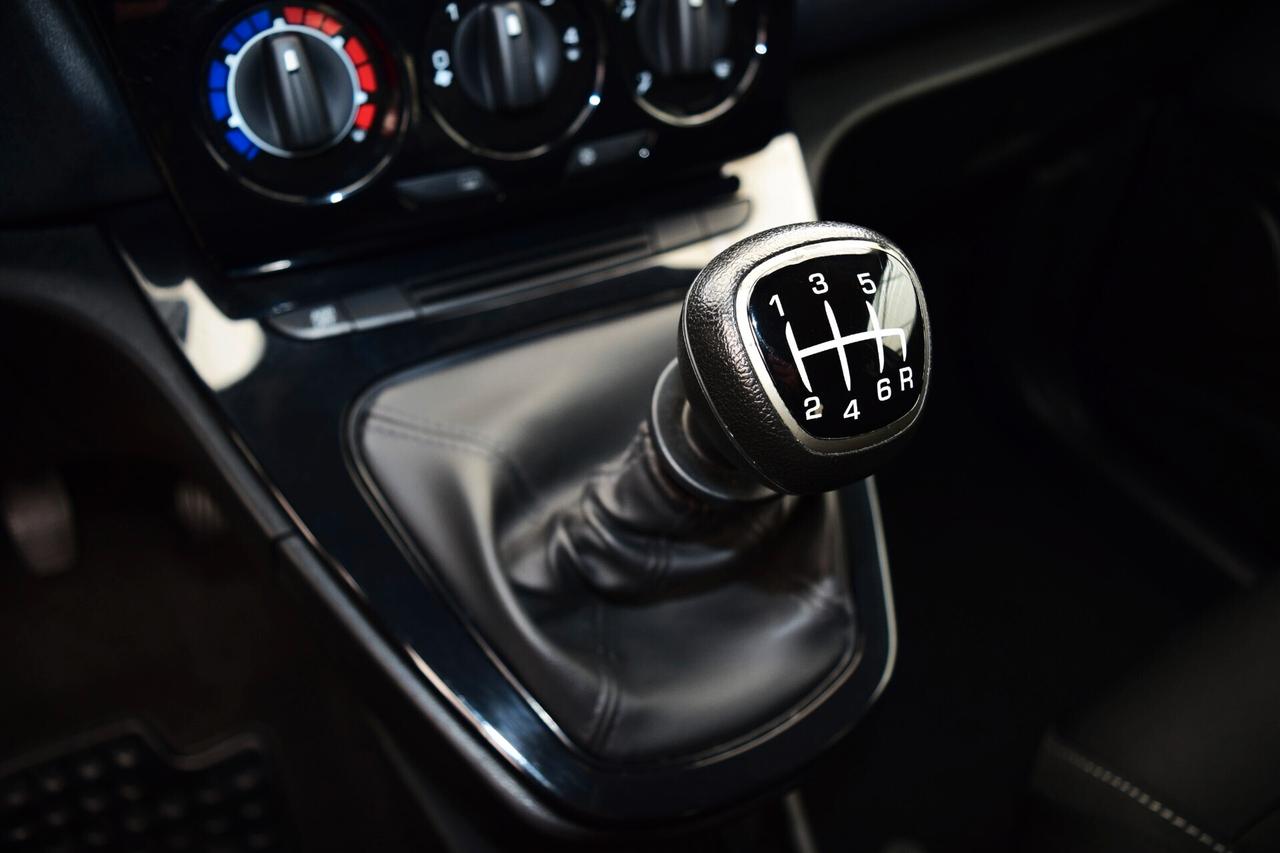 Lancia Ypsilon 1.0 Firefly Hybrid 70 cv Gold