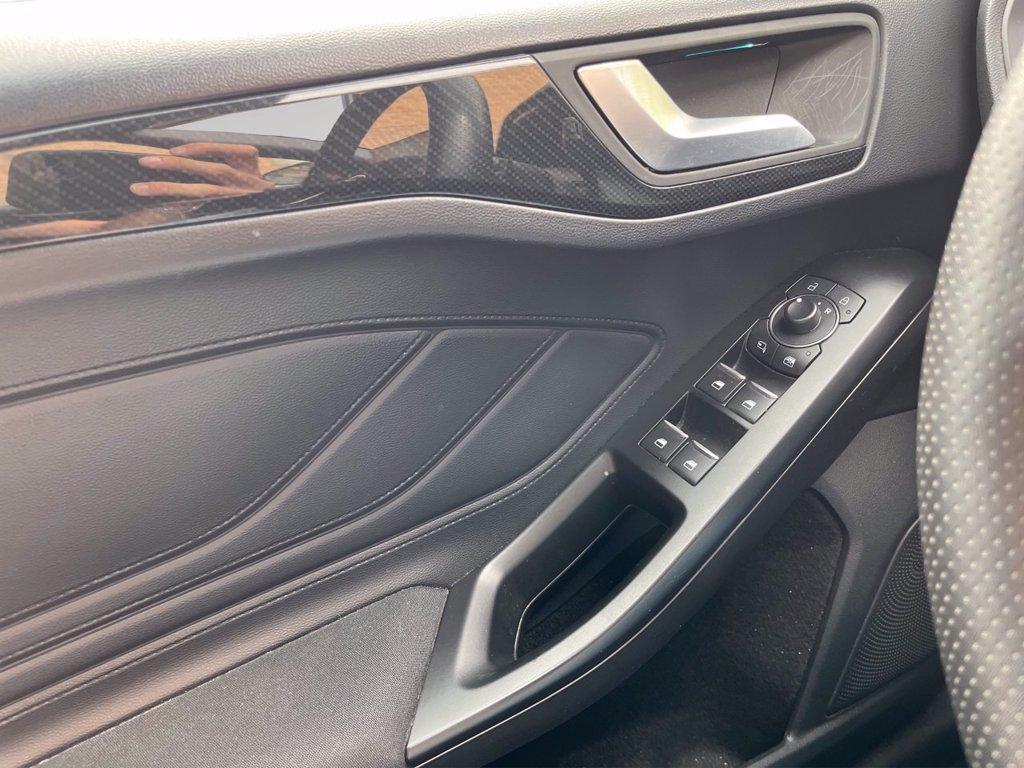 FORD Focus sw 1.5 ecoblue st-line x 120cv auto del 2022