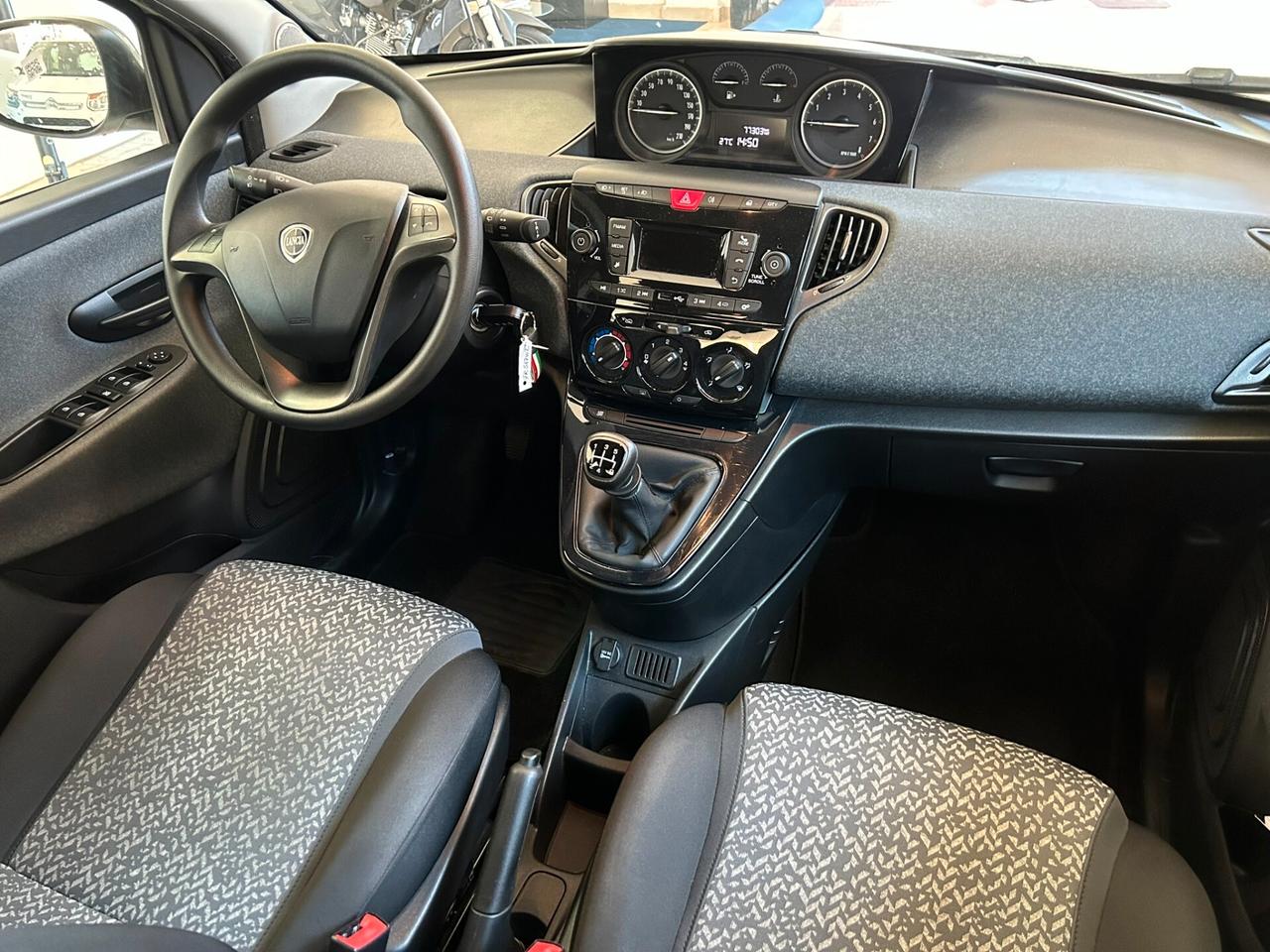 Lancia Ypsilon 1.2 69 CV 5 porte Elefantino Blu