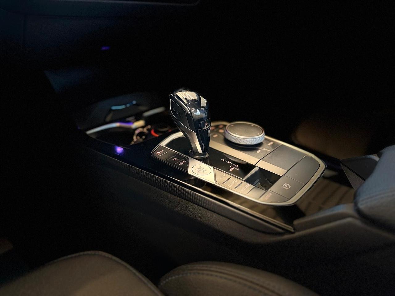 Bmw 118 118d 5p. Msport