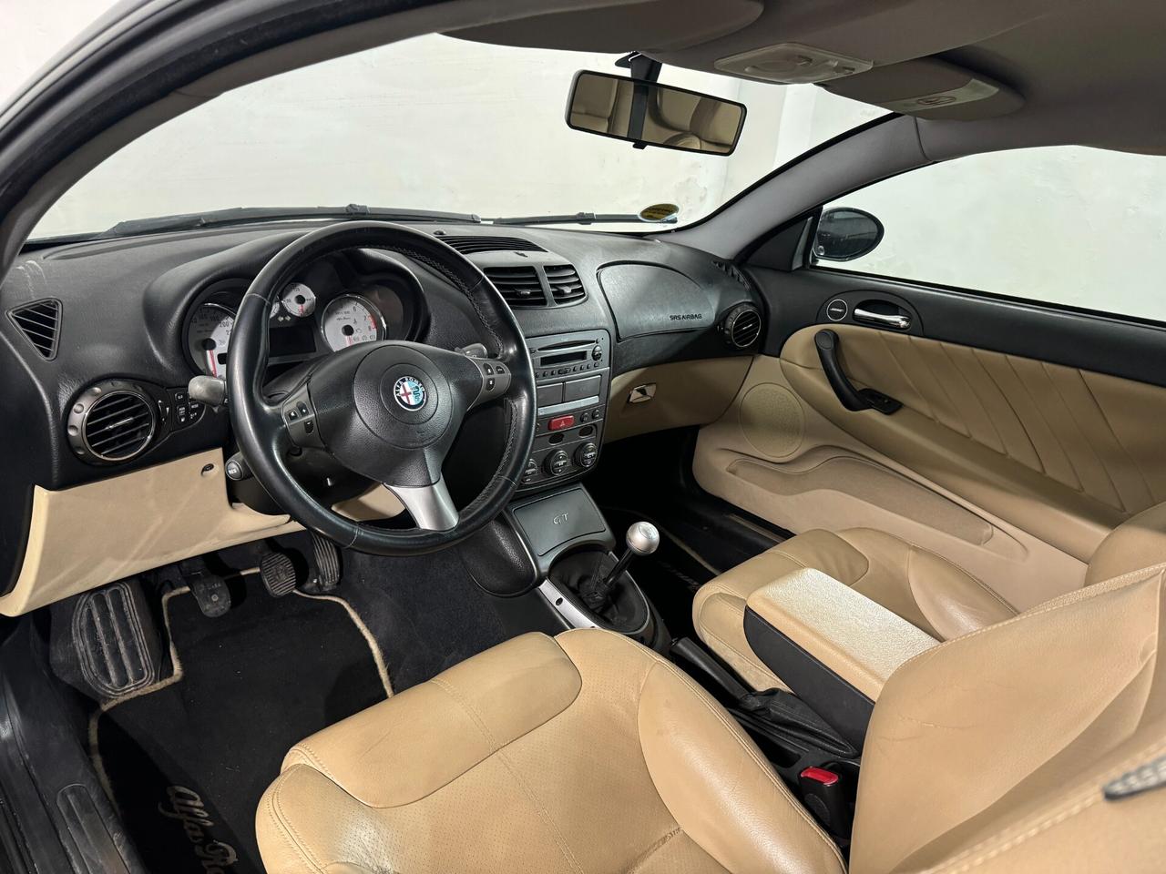 Alfa Romeo GT 1.8 16V TS DISTINCTIVE BERTONE