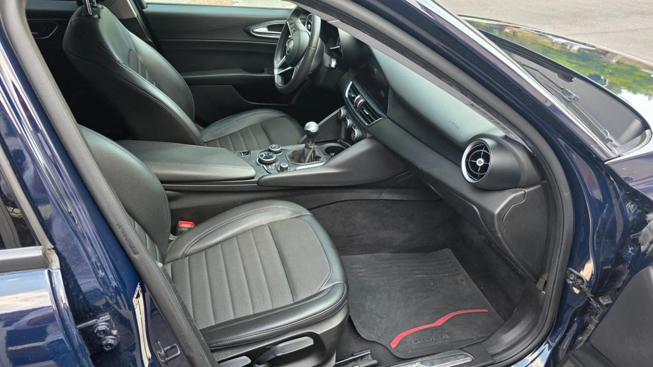 Alfa Romeo Giulia 2.2 Turbodiesel 180 CV Super