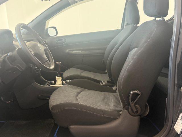 PEUGEOT 206 1.1 3p. XT
