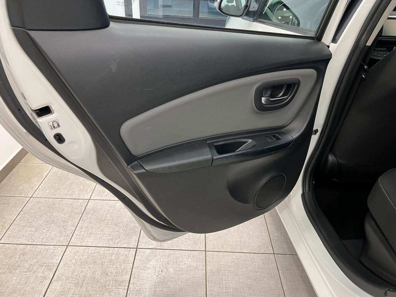 Toyota Yaris 1.5 Hybrid 5p 74cv Active 2017