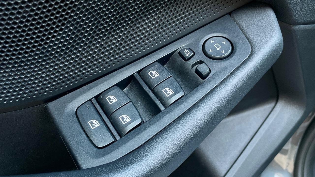 BMW 116D 1.5 ADVANTAGE 116CV - CRUISE CONTROL, NEOPATENTATI