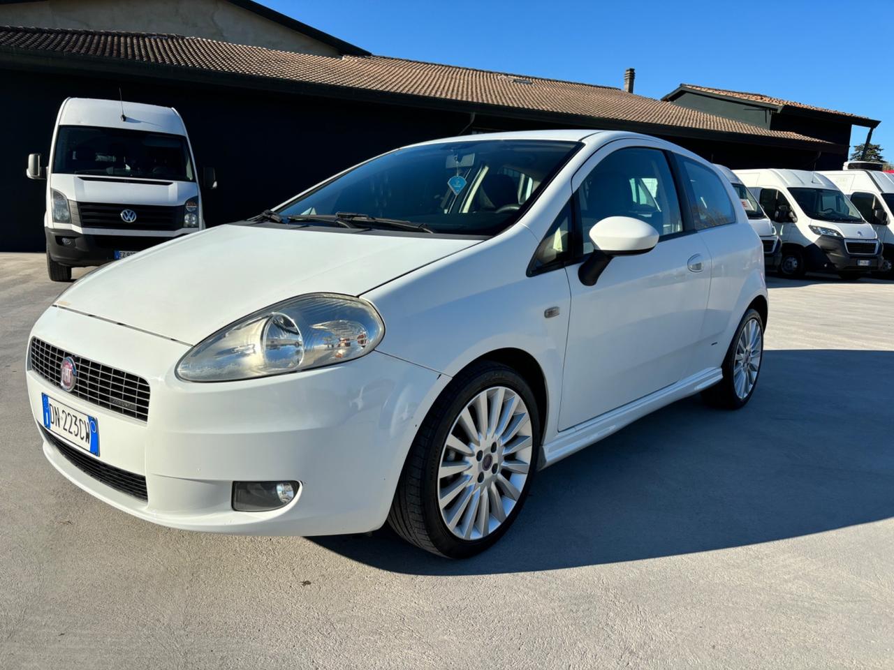 Fiat Grande Punto Grande Punto 1.4 Starjet 16V 3 porte Sport