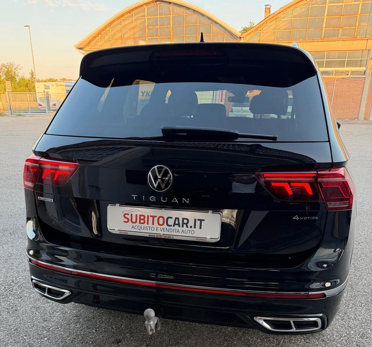 Volkswagen Tiguan Allspace 2.0 TDI SCR DSG 4MOTION R-Line 7 posti Gancio traino