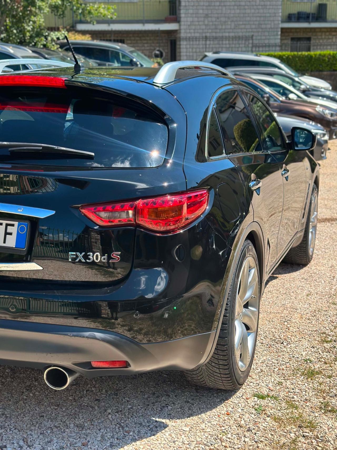 Infiniti FX30d S PREMIUM KMCERT UNICOPR GARANZ
