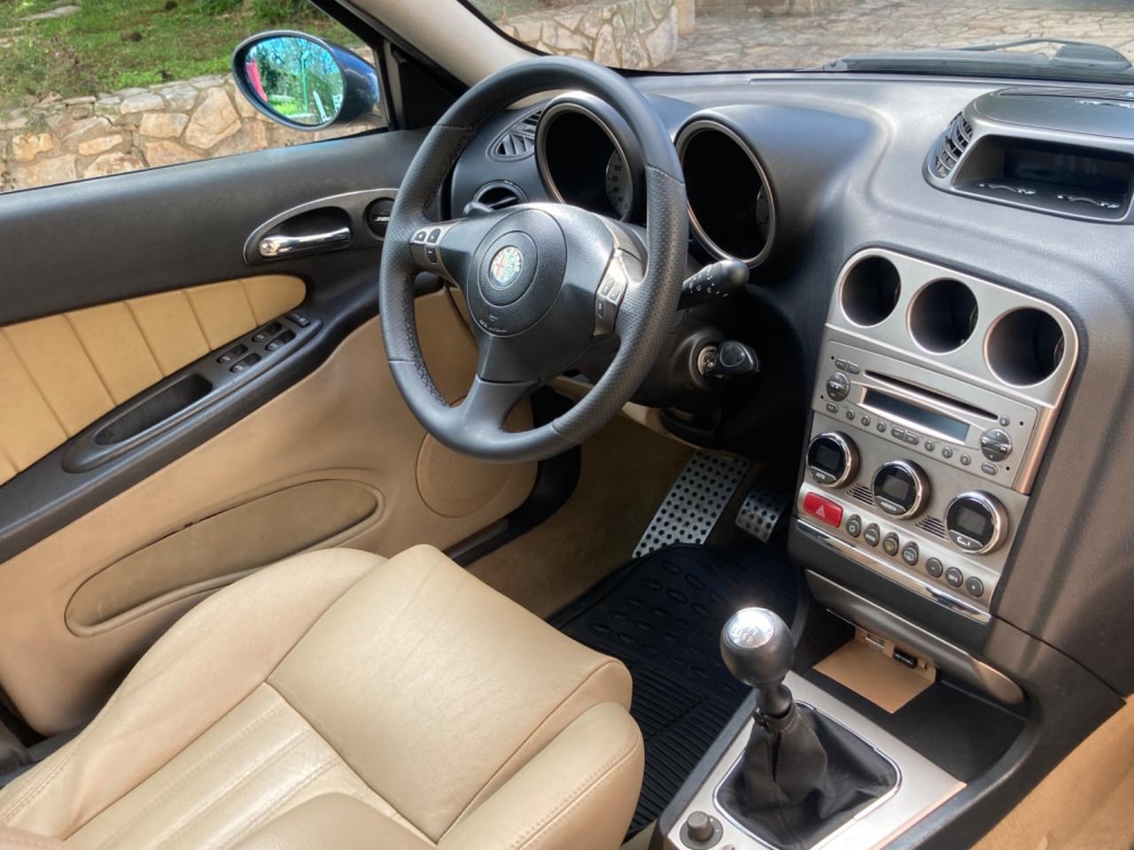 Alfa Romeo Crosswagon Luxury