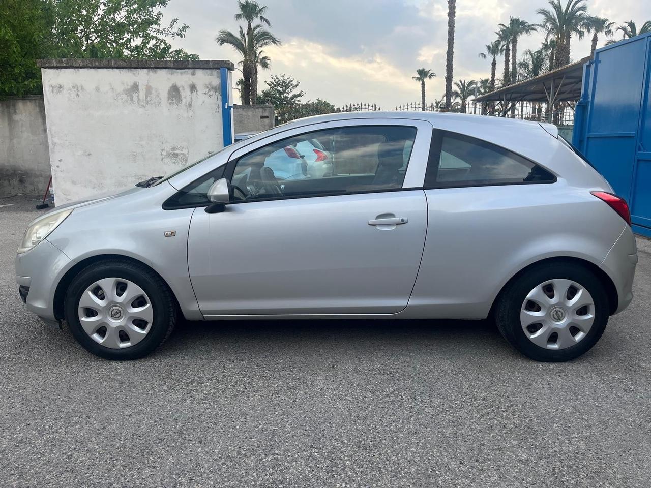 Opel corsa 3P-1.2 benz-km 127000-2009