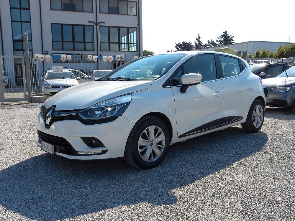 Renault Clio dCi 8V 75 CV Start&Stop LIVE NEO PATENTATI CLIMA MULTIFUNZIONE CRUISE