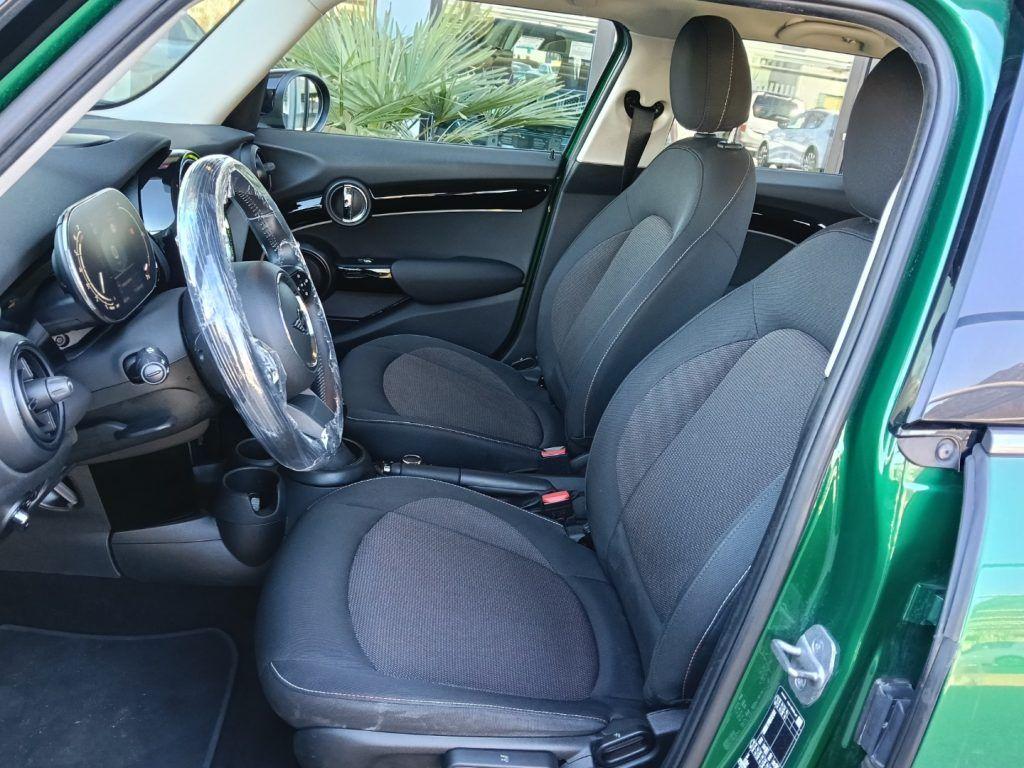 MINI Cooper 1.5 Essential 5 porte AUTOMATIC