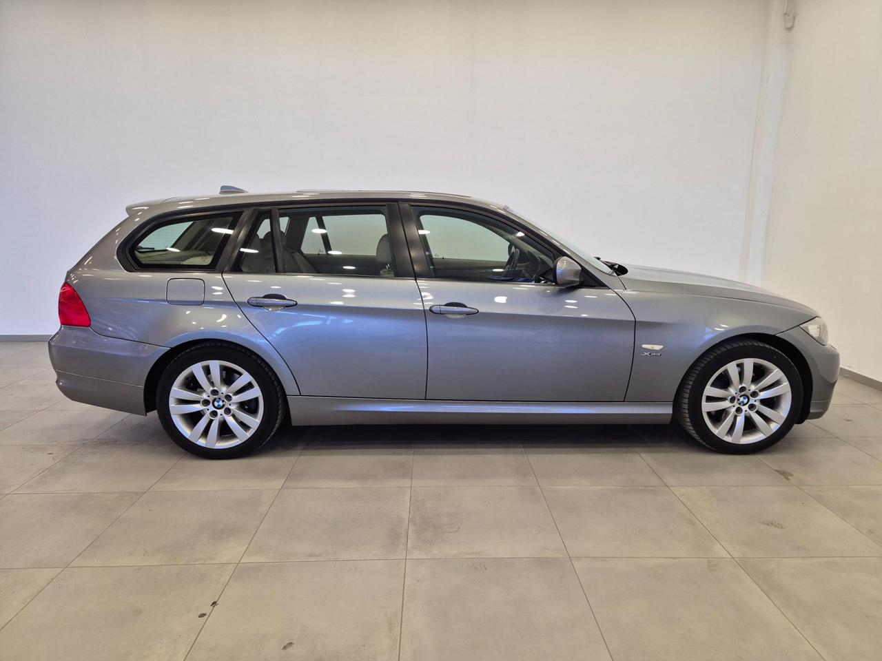 BMW 320 d Touring xdrive Futura - Sens. Park. - Tetto
