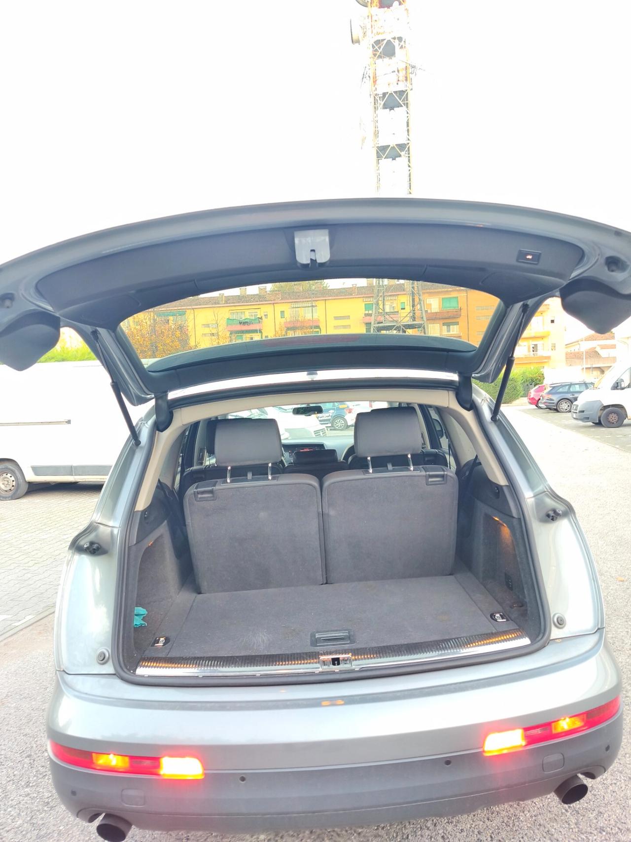 Audi Q7 3.0 V6 TDI 233CV 4x4 7posti buon stato