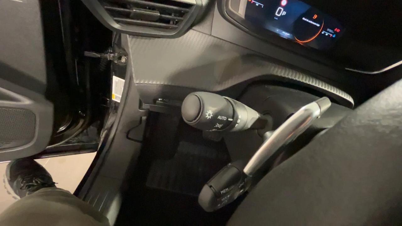 Peugeot 2008 PureTech 130 S&S EAT8 Allure