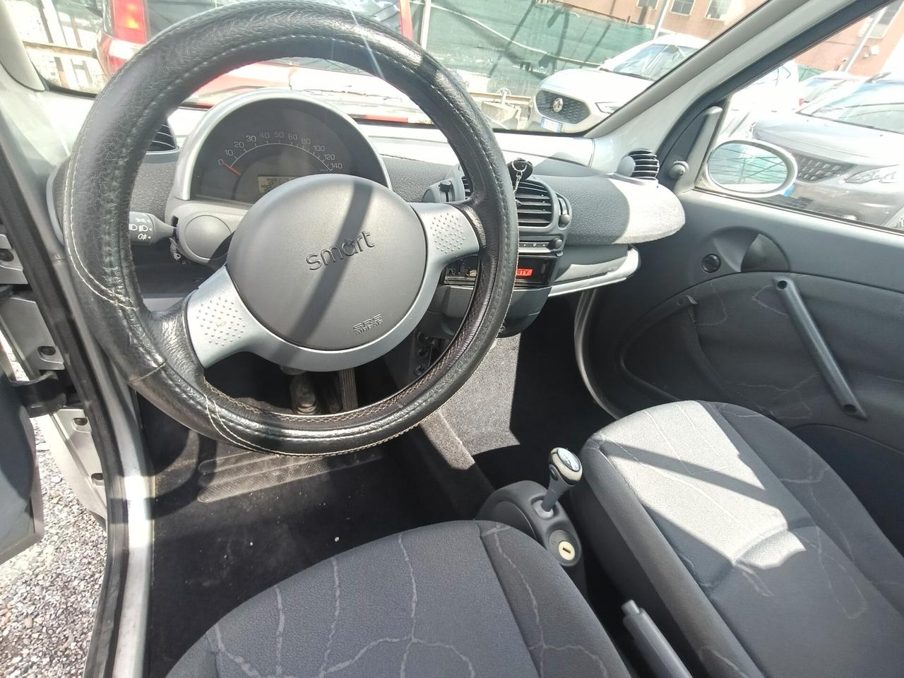 Smart 700 city-coupé pure (45 kW)