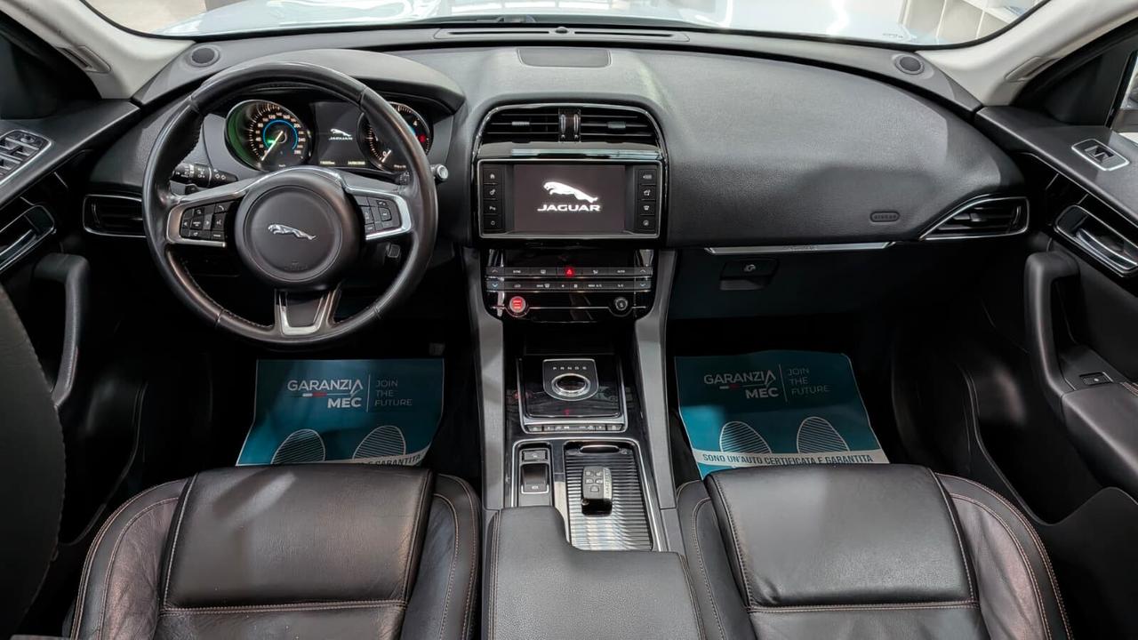 Jaguar F-Pace 2.0 D 180 CV AWD Prestige