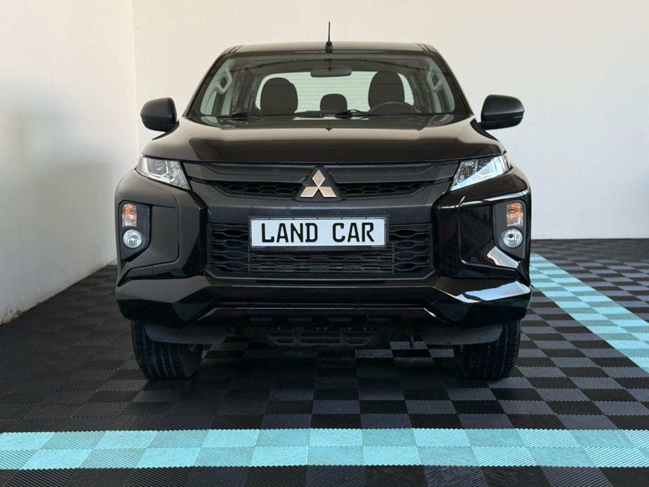 Mitsubishi L200 2.3 D Double Cab 4x4 Easy Select Invite Connect