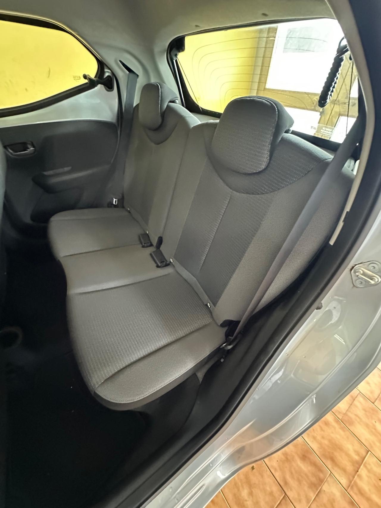 Toyota Aygo Connect 1.0benz. 3.400km!!!