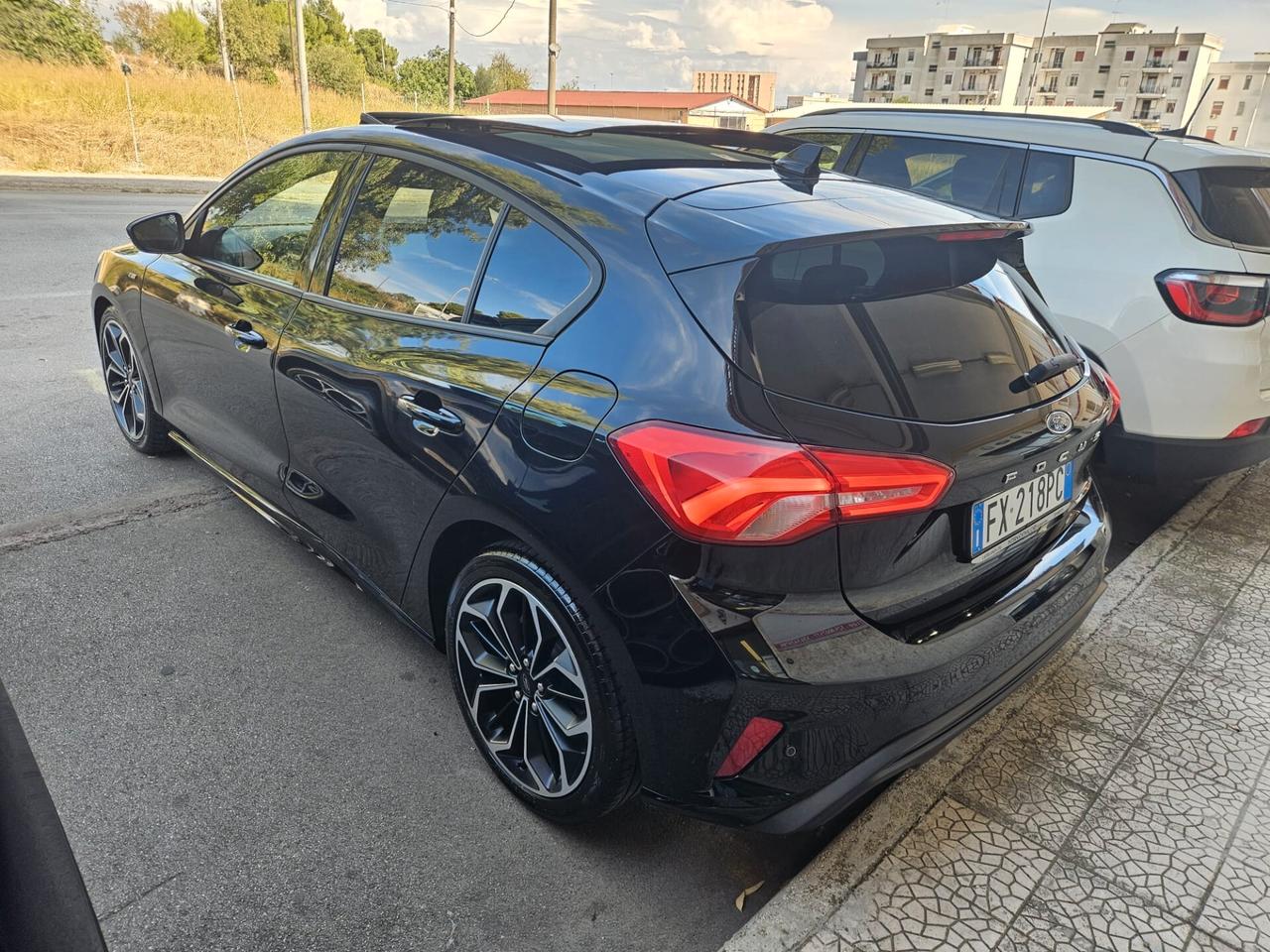 Ford Focus 1.5TDCi 120cv STLine TETTO Automatica